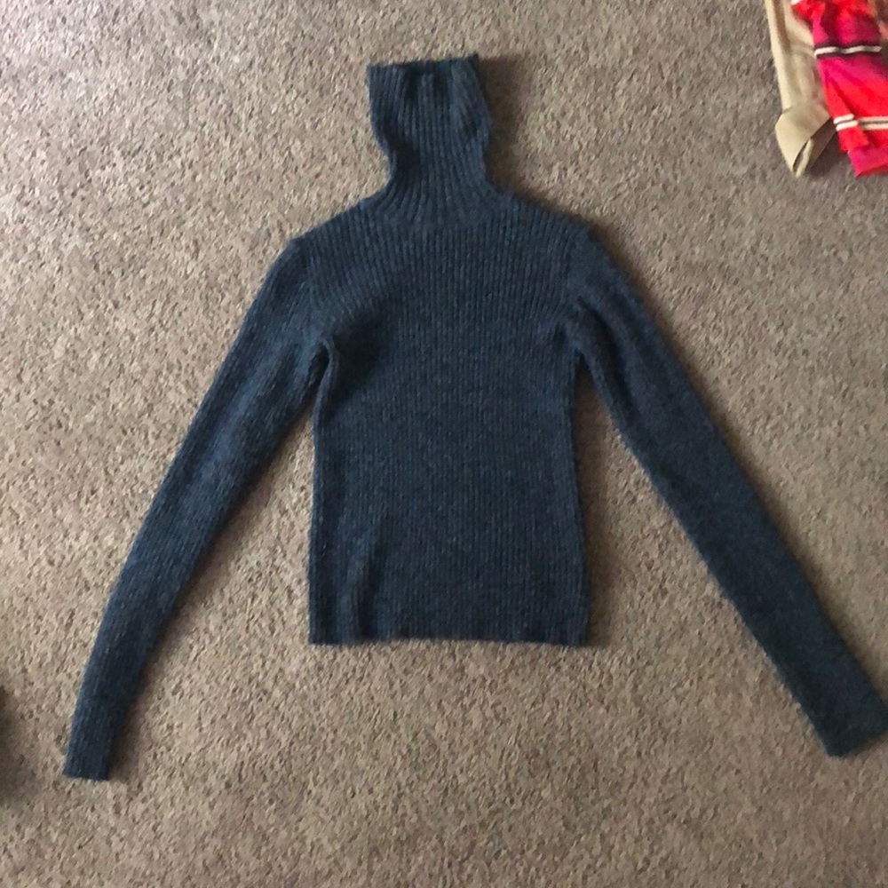 Crop turtle neck